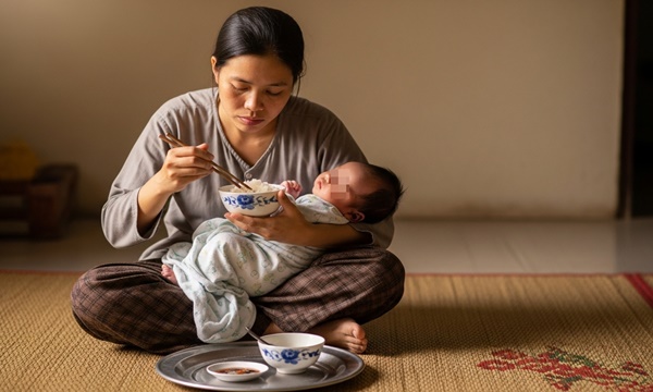 Vợ Mới Si//nh Phải Ăn Cơm Nguội và Bữa Tiệc Sang Trọng Của Nhà Chồng