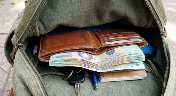 Người xưa dạy cấm sai: Đặt ví tiền sai chỗ, kiếm bao nhiêu cũng không giữ lại được đồng nào