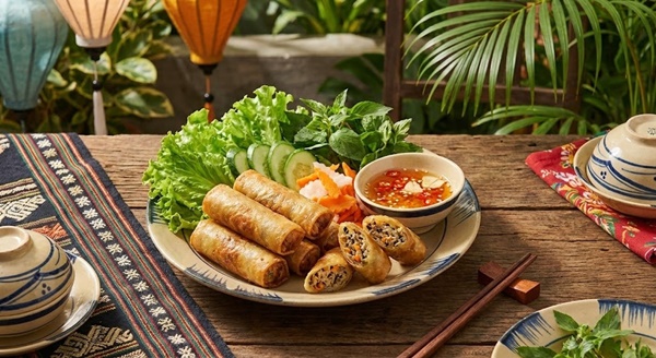 Bí kíp bảo quản nem rán giòn rụm ngày Tết: Ăn cả tháng vẫn ngon như mới